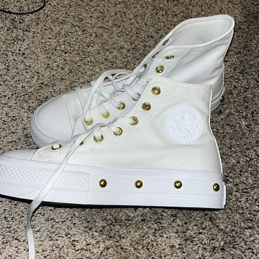 New never worn platform converse